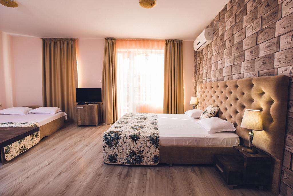 Avenue Deluxe Hotel Napospart Kültér fotó