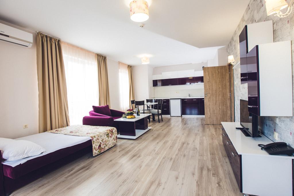 Avenue Deluxe Hotel Napospart Kültér fotó