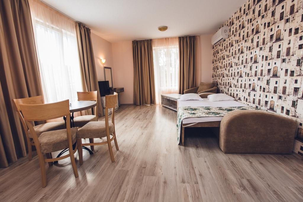 Avenue Deluxe Hotel Napospart Kültér fotó